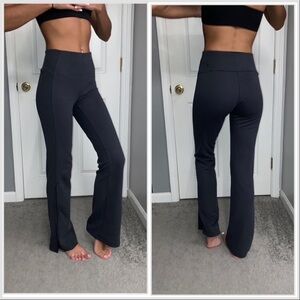 Lululemon Softstreme Flared Pant Size 4 Black Ribbed